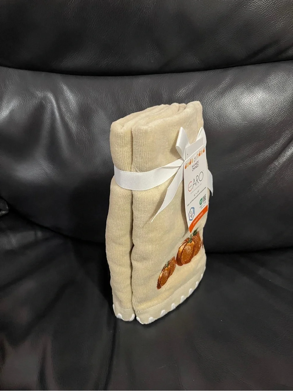 Thanksgiving CARO HOME Pumpkin Hand Towels (2) Thanksgiving Pumpkin Towels